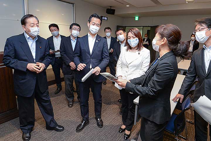 避難所の分散、区分け重要 ホテルなどの活用も検討 災害対策で党都本部が視察